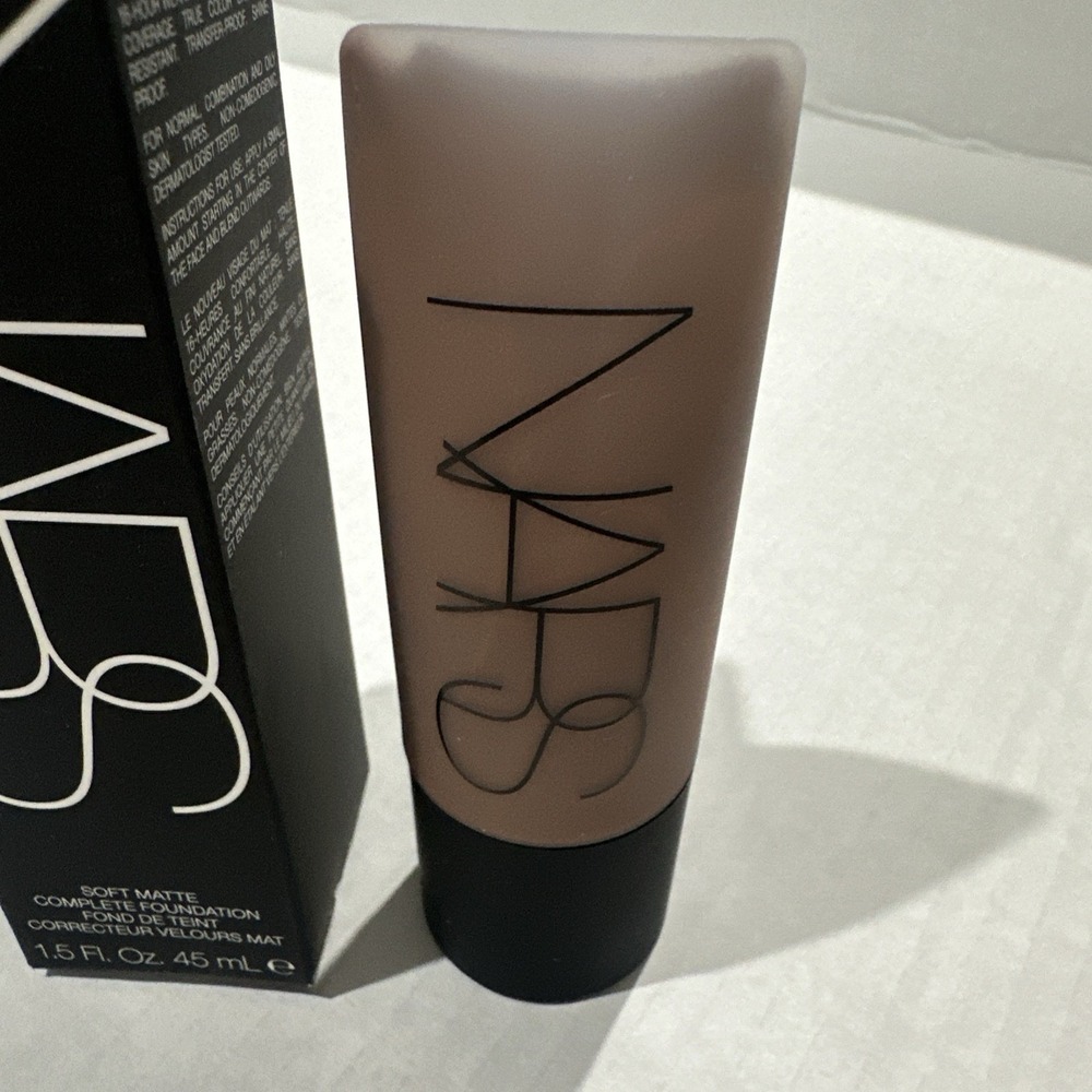 Nars Soft Matte Complete Foundation NEW 1.5 oz. Zambie Deep 5 - Picture 4 of 4